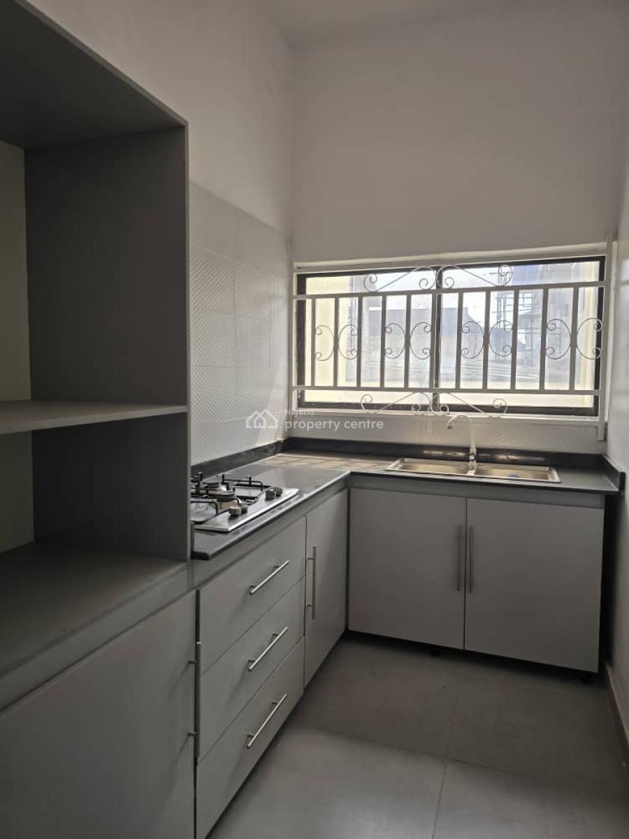 Lovely 2 Bedroom Flat, Omole Phase 2, Ikeja, Lagos, Flat / Apartment for Rent