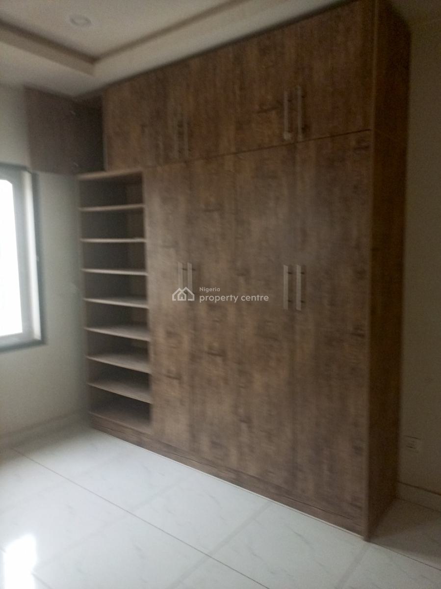 Tastefully Finished Spacious Standard Built 3 Bedroom Apartment, By Gilmor, Jahi, Abuja, Flat / Apartment for Sale