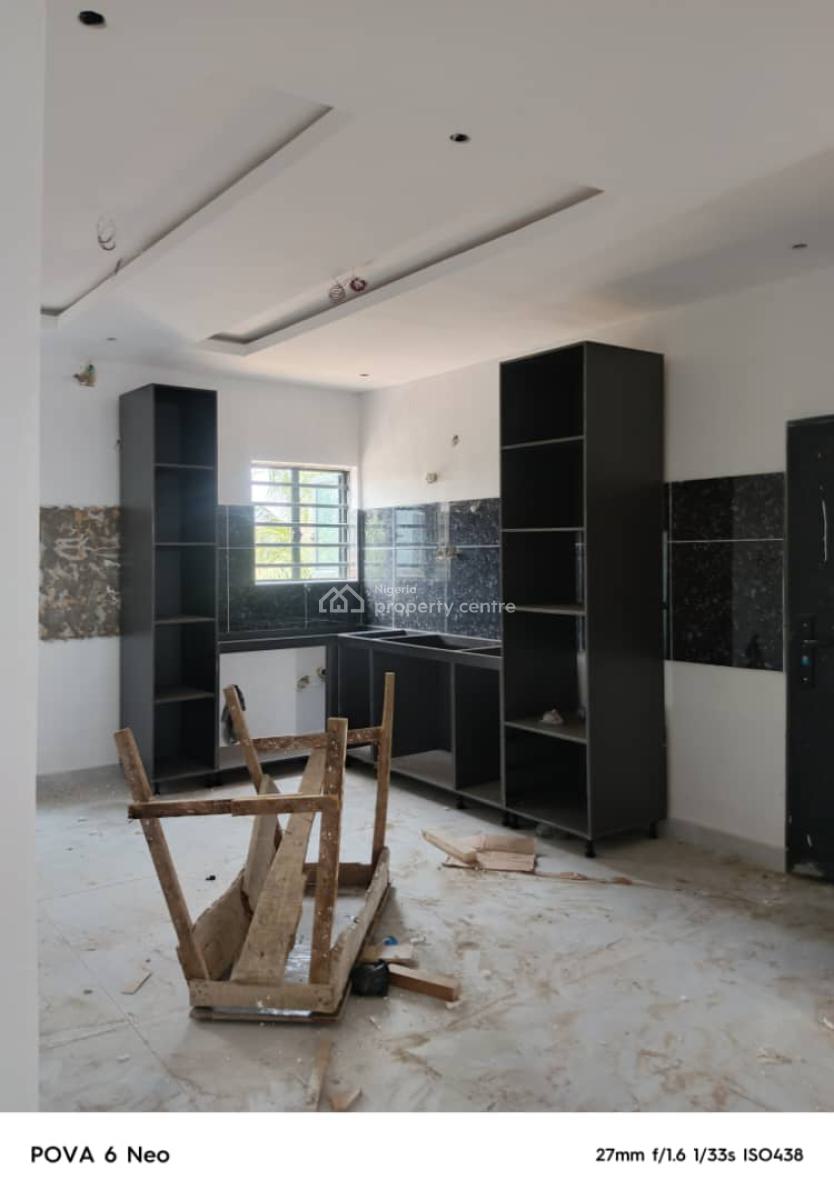 Lovely 3 Bedroom Flat, Maryland, Lagos, Flat / Apartment for Rent