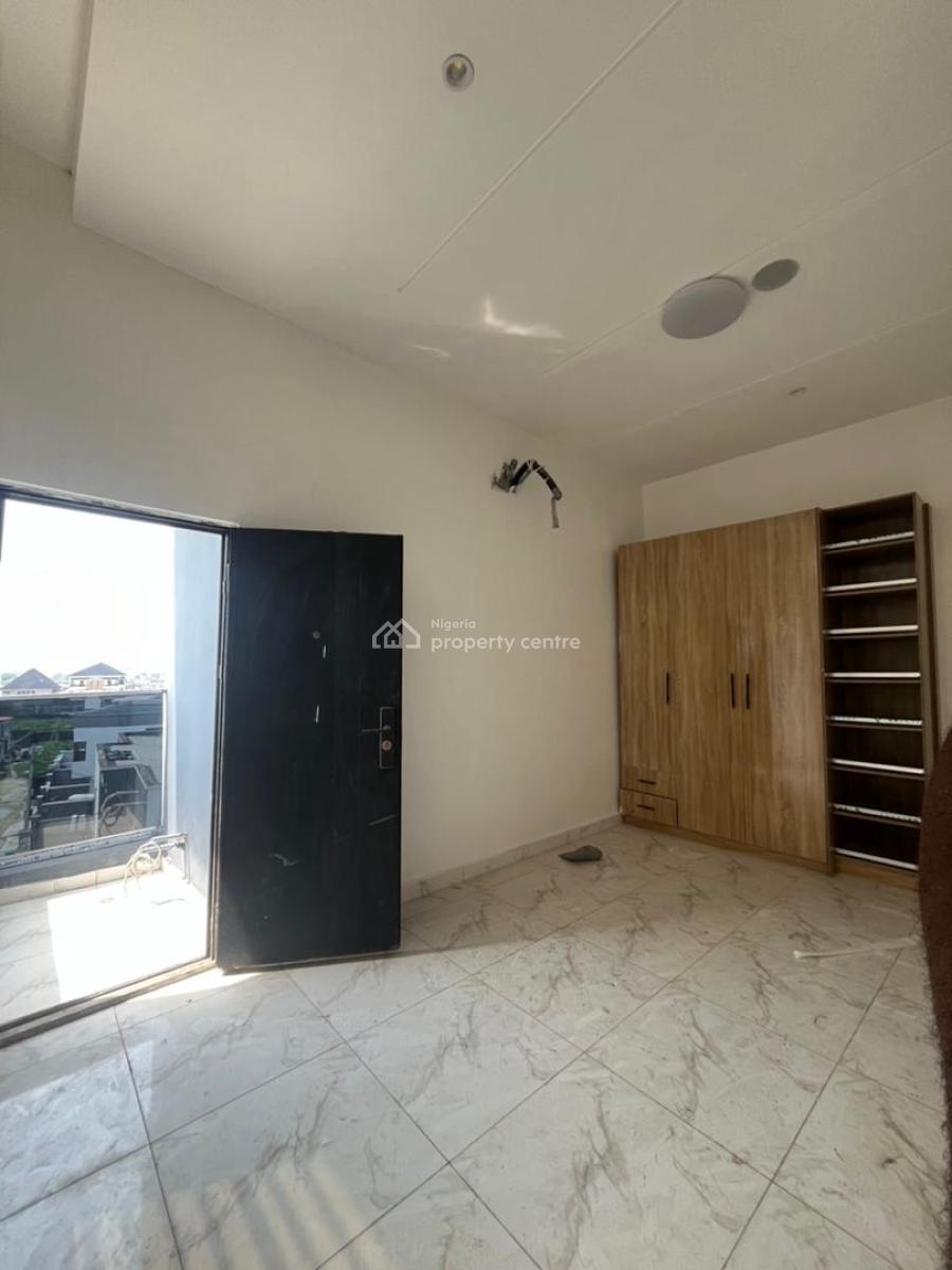 Newly Built  2 Bedroom Serviced Apartment with Pool, Centralgas & Gym, Ologolo, Lekki, Lagos, Flat / Apartment for Sale