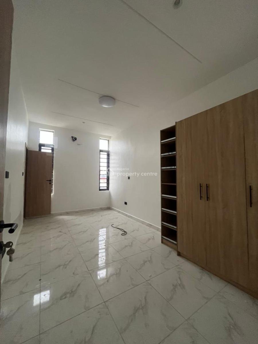 Newly Built  2 Bedroom Serviced Apartment with Pool, Centralgas & Gym, Ologolo, Lekki, Lagos, Flat / Apartment for Sale