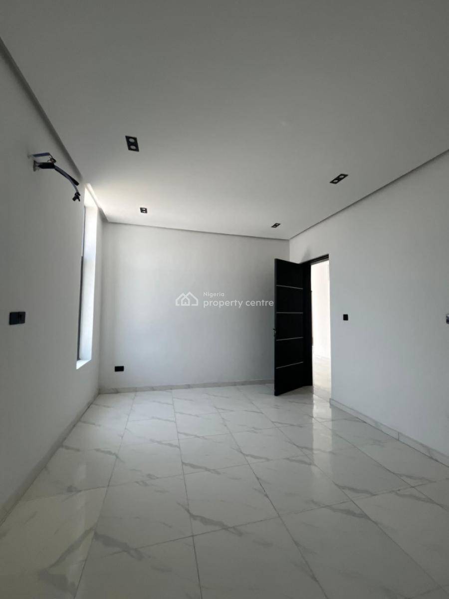 Exclusive Brand New 2 Bedroom Fully Serviced Apartment Available, Ologolo, Lekki, Lagos, Flat / Apartment for Sale