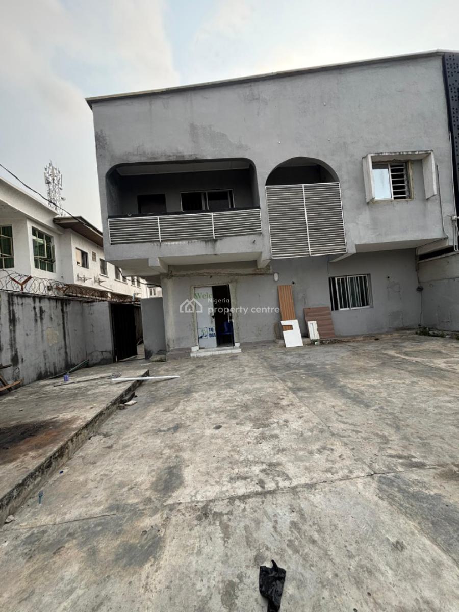Standard 5 Bedroom Semi Detached Commercial Building with 2 Room Bq, Lekki Phase 1, Lekki, Lagos, Semi-detached Duplex for Rent