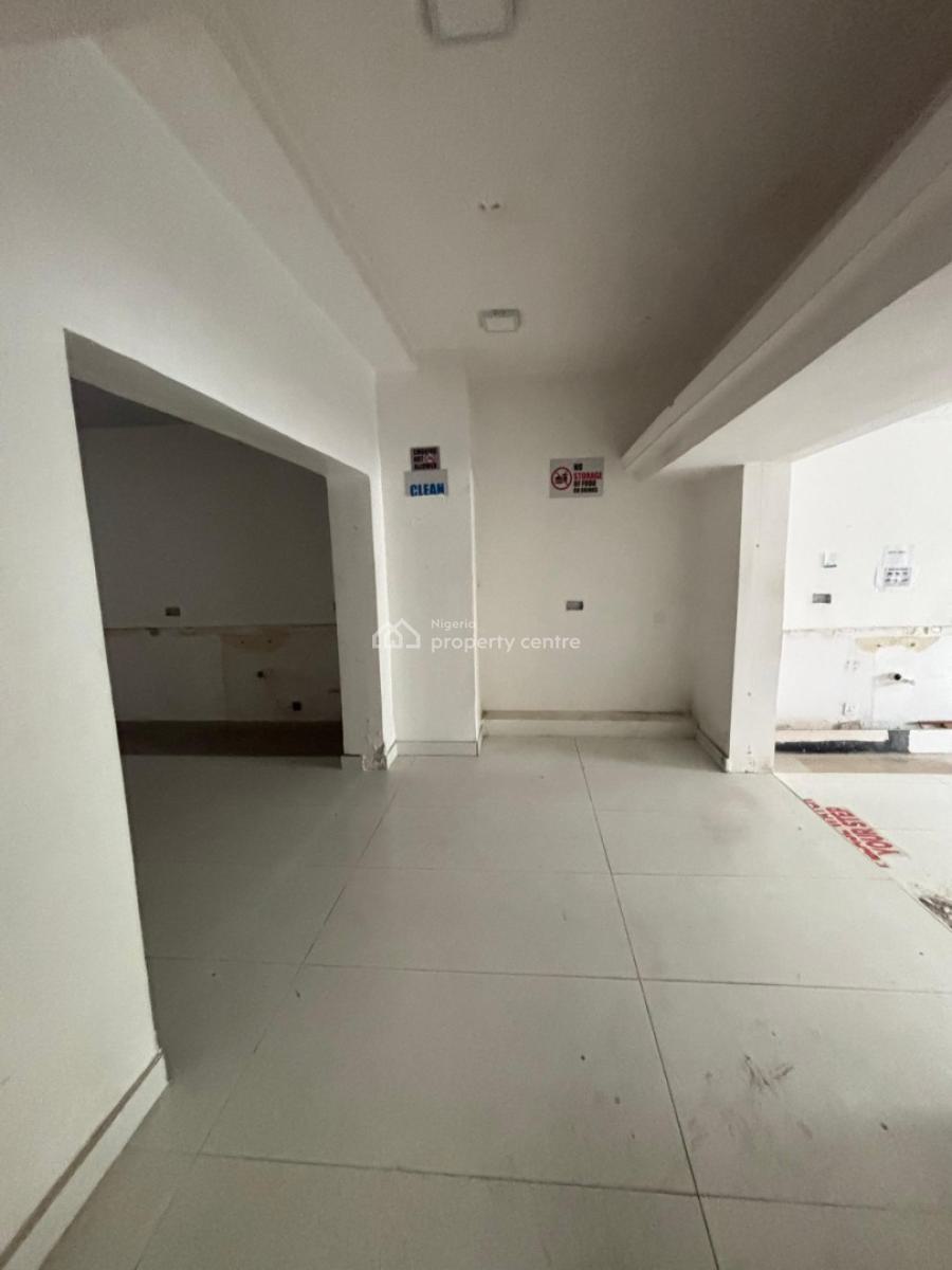 Standard 5 Bedroom Semi Detached Commercial Building with 2 Room Bq, Lekki Phase 1, Lekki, Lagos, Semi-detached Duplex for Rent