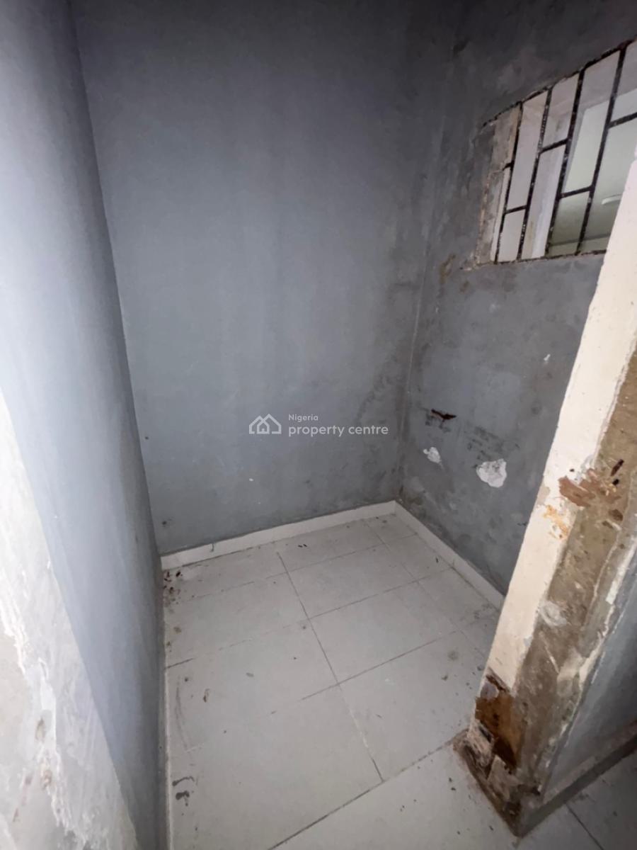 Standard 5 Bedroom Semi Detached Commercial Building with 2 Room Bq, Lekki Phase 1, Lekki, Lagos, Semi-detached Duplex for Rent