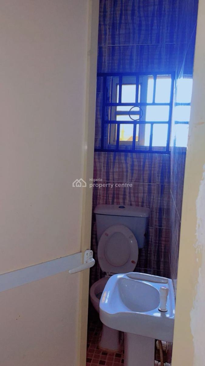 2 Bedroom Flats Upstairs, Palmwill Estate, Badore, Ajah, Lagos, Flat / Apartment for Rent