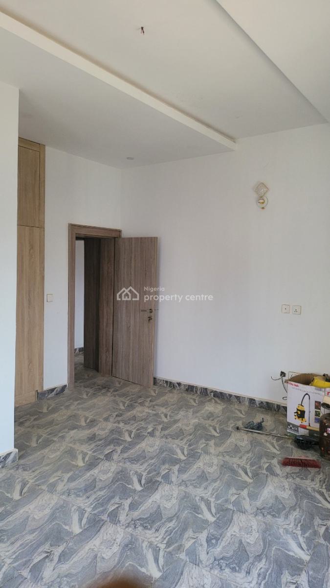 Luxurious 2 Bedroom with Bq, By Tipper Garage, Jahi, Abuja, Flat / Apartment for Rent