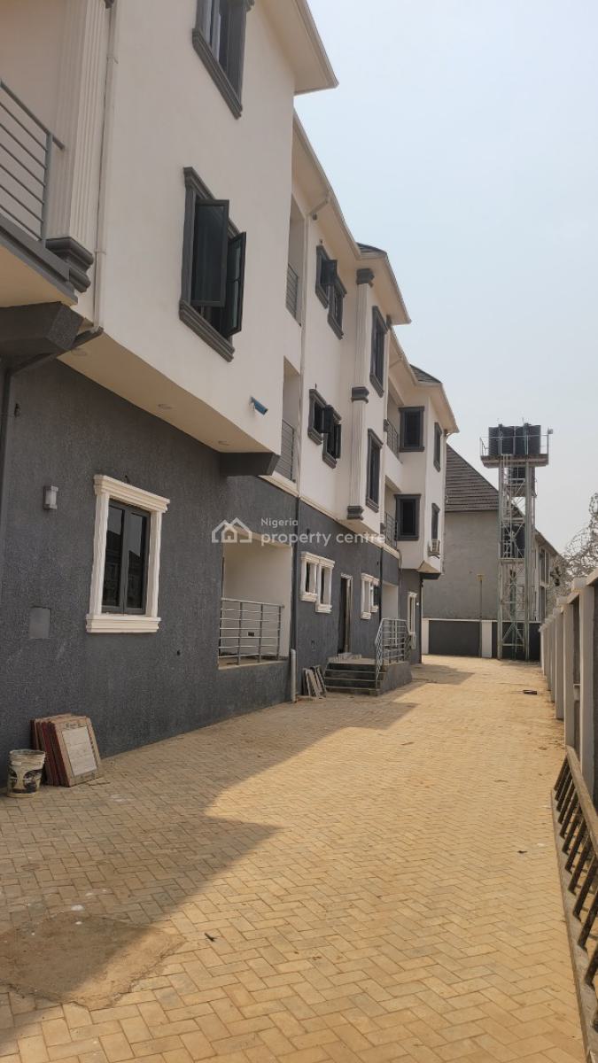 Luxurious 2 Bedroom with Bq, By Tipper Garage, Jahi, Abuja, Flat / Apartment for Rent