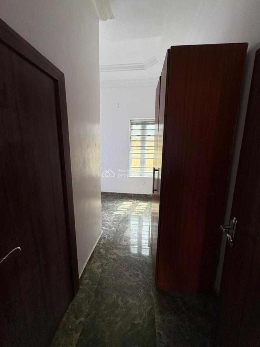 Single Room Downstairs, Ikota, Lekki, Lagos, House for Rent