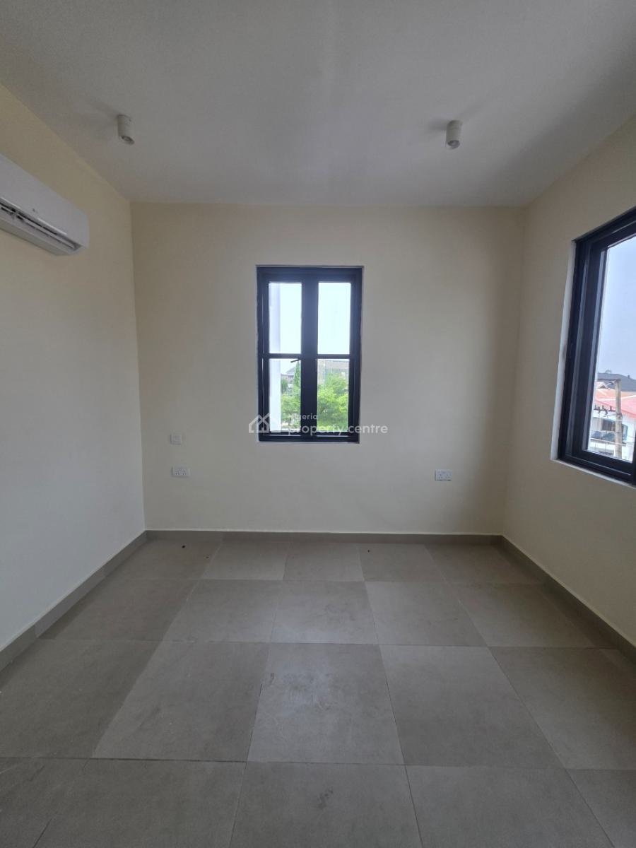 Luxury 3 Bedroom Apartment with Swimming Pool + Elevator, Lekki Phase 1, Lekki, Lagos, Flat / Apartment for Sale