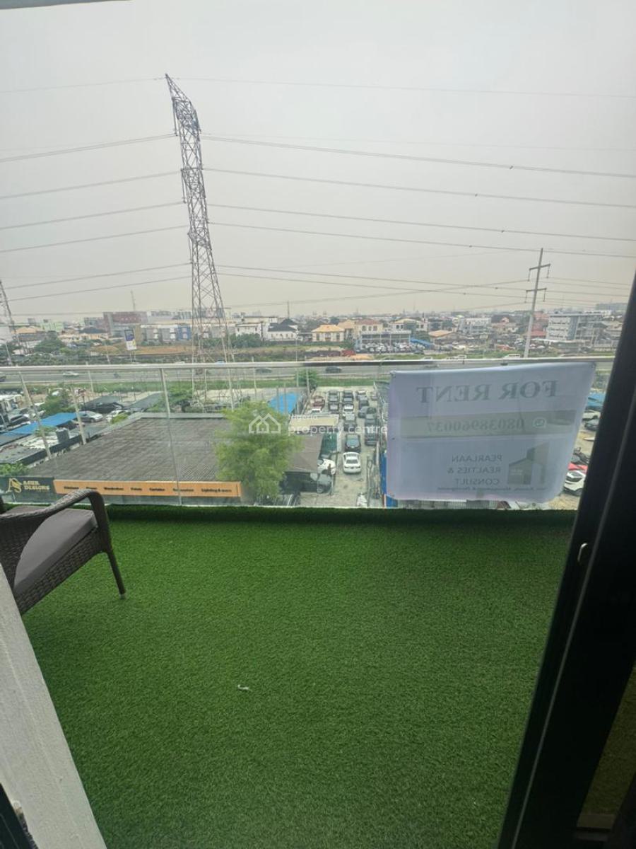 Fully Furnished & Serviced 2 Bedroom Pent Apartment, Lekki Phase 1, Lekki, Lagos, Flat / Apartment for Rent