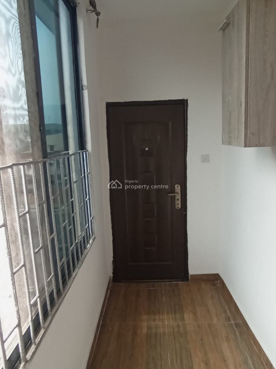Spacious 3 Bedroom Apartment with Bq, Lekki Phase 1, Lekki, Lagos, Flat / Apartment for Sale