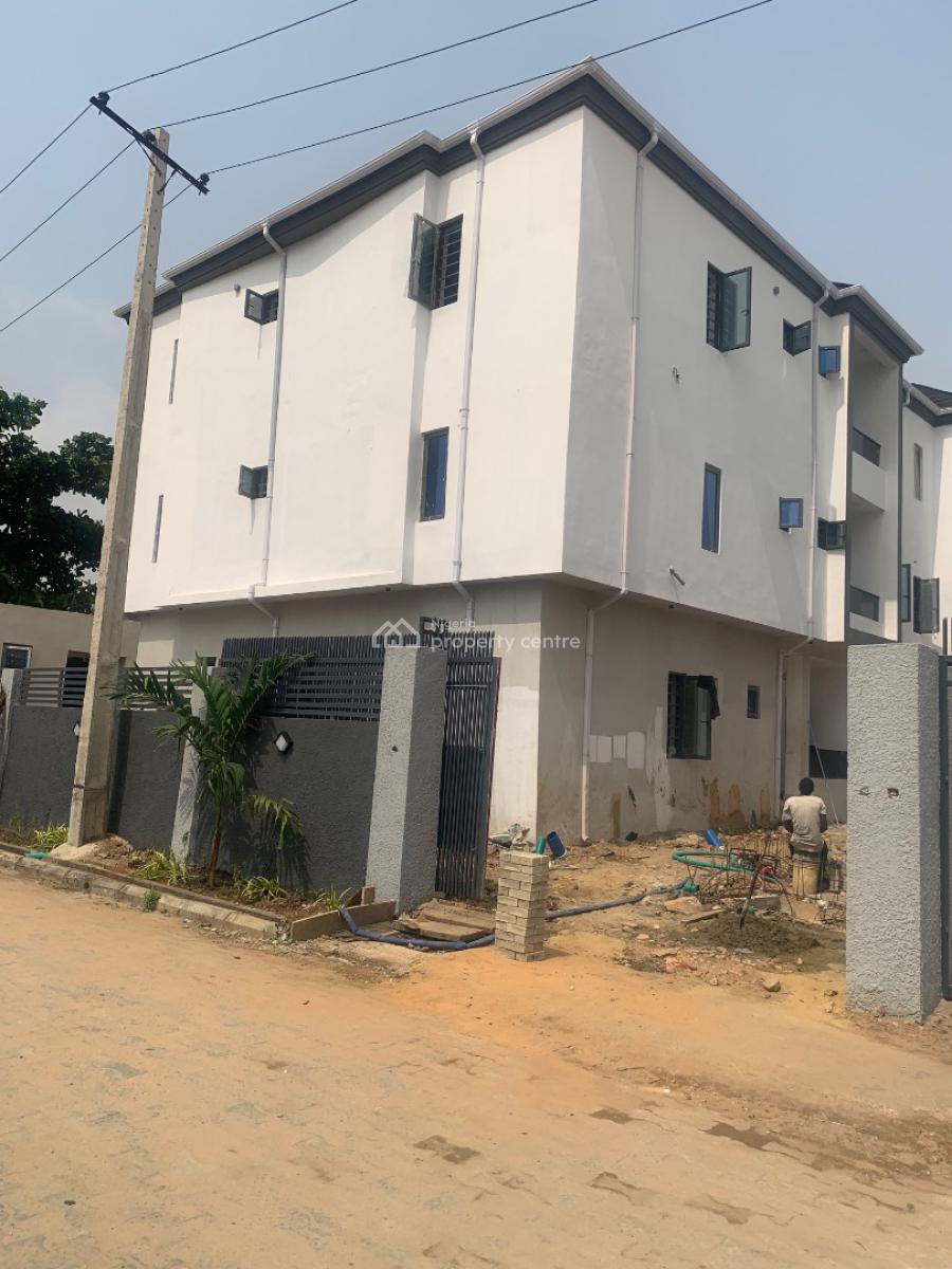 Newly Built and Well Maintained 3 Bedrooms Flat, Maryland, Lagos, Flat / Apartment for Sale