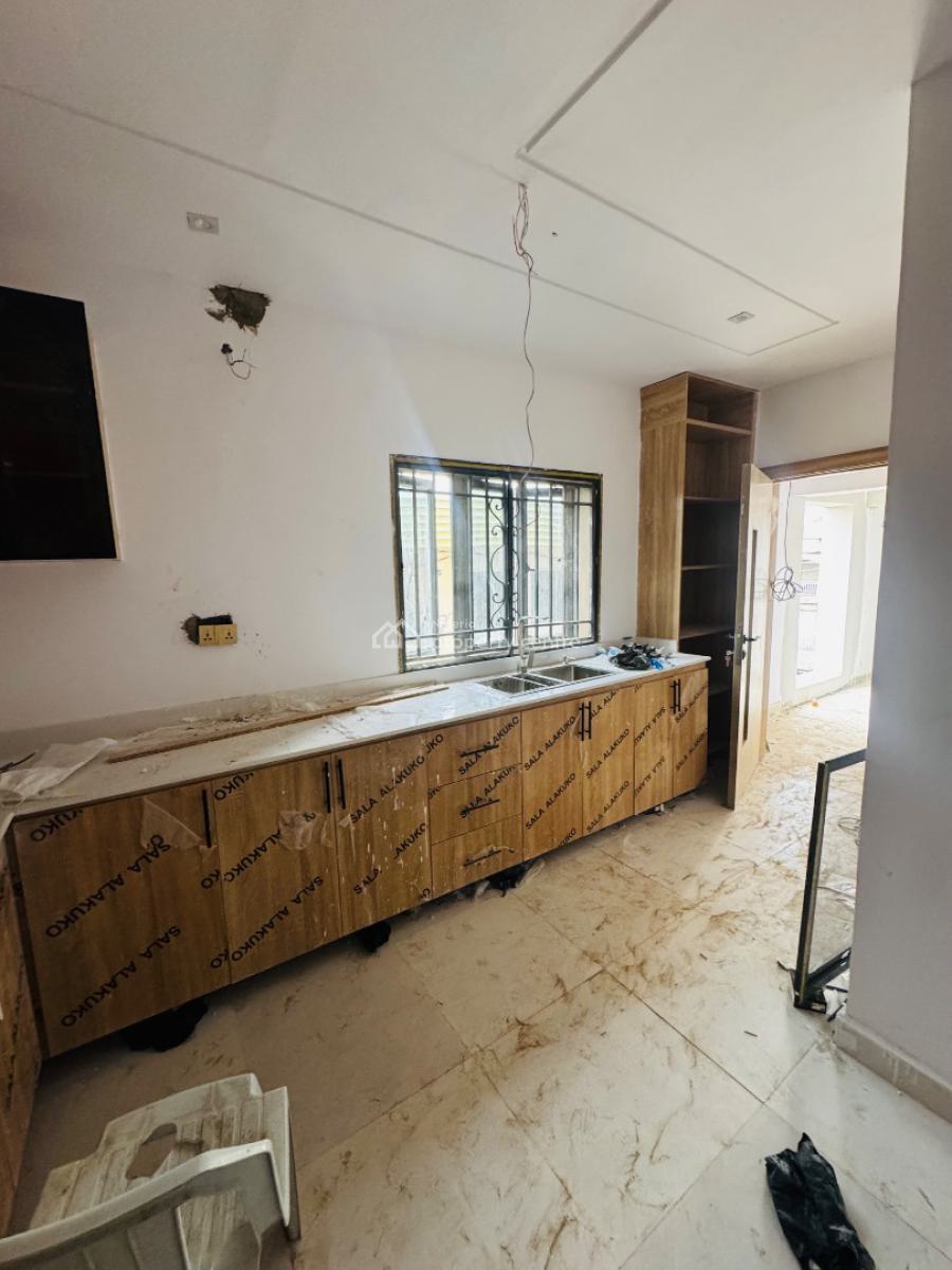 Spaciously Built 5 Bedroom Fully Detached Duplex with Bq, Adeniyi Jones, Ikeja, Lagos, Detached Duplex for Sale