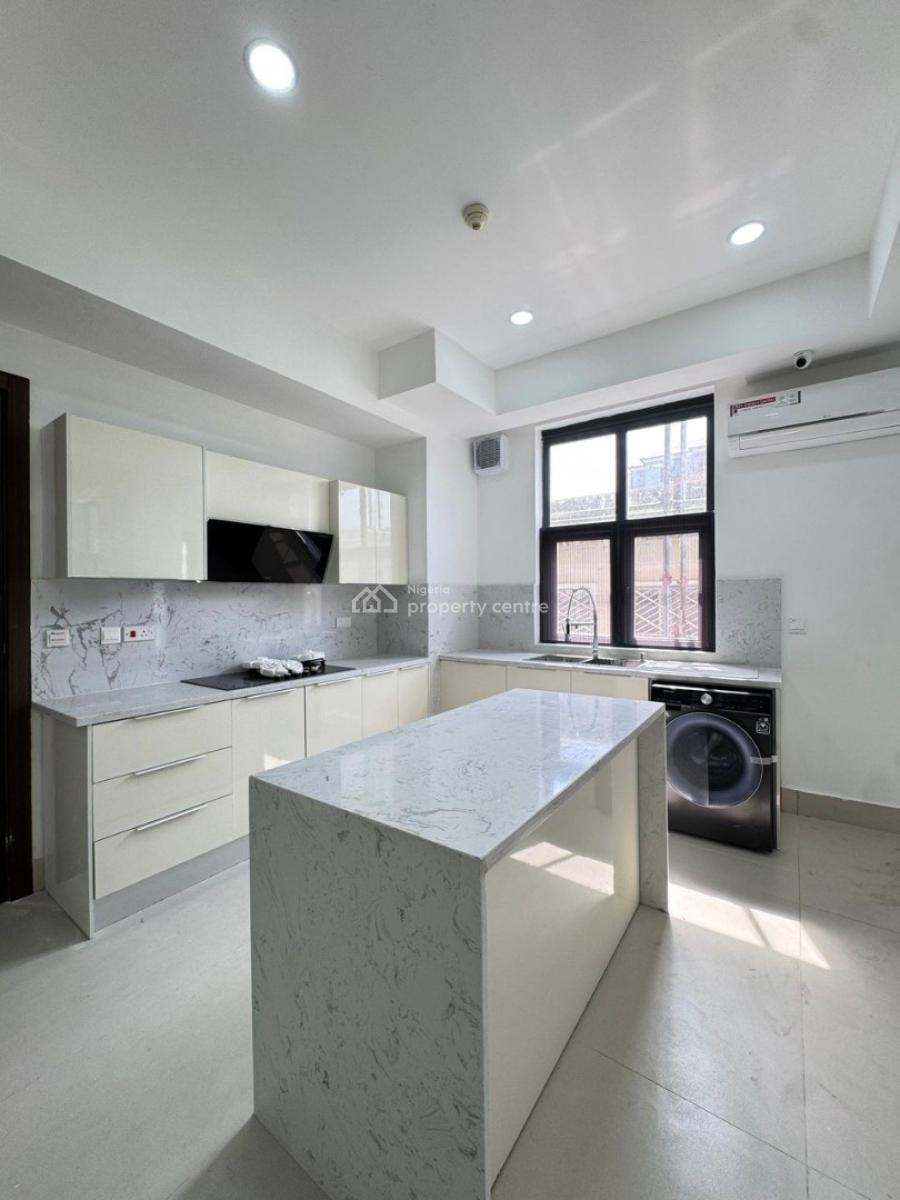 Three Bedroom Apartments, Lekki Phase 1, Lekki, Lagos, Flat / Apartment for Sale