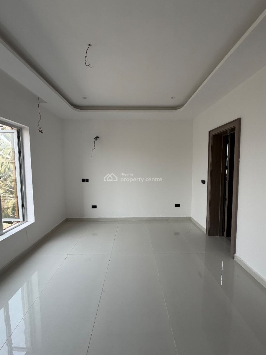 Spacious 2 Bedroom Flat with Pool and Gym, Lekki Phase 1, Lekki, Lagos, Block of Flats for Sale