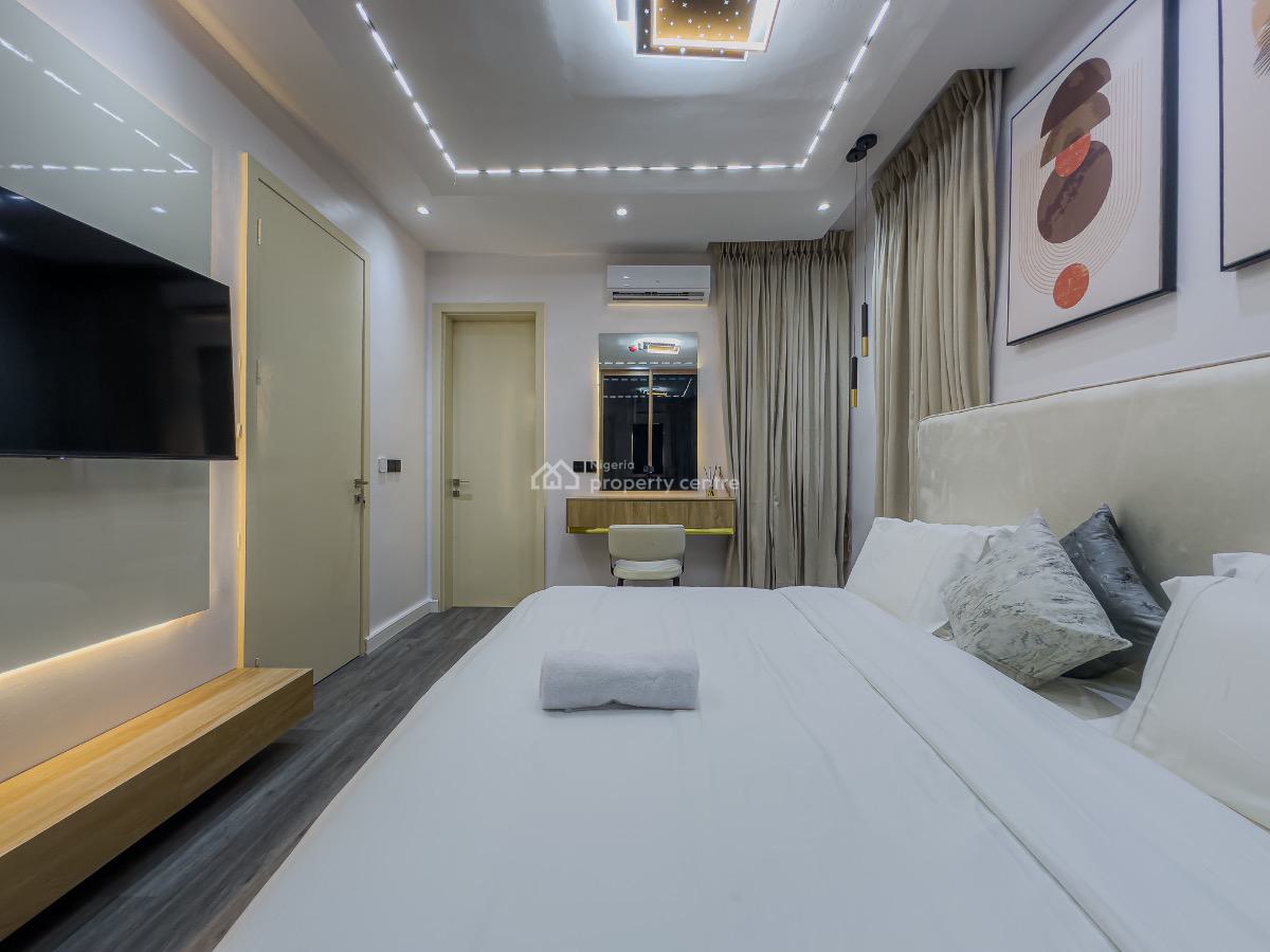 Luxury 2 Bedroom Smarthome, Admiralty Road, Lekki Phase 1, Lekki, Lagos, Flat / Apartment Short Let