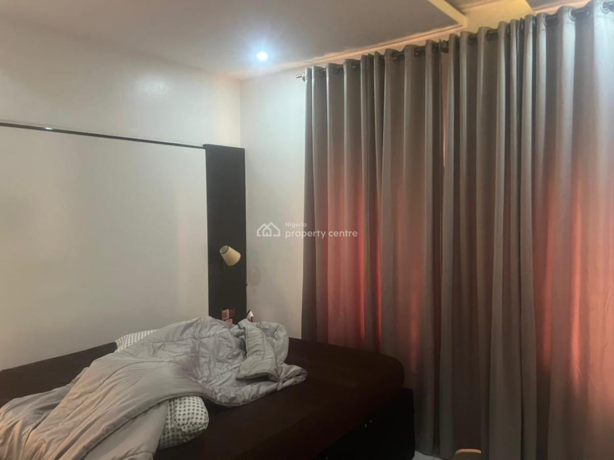 4 Unit 2 Bedroom Apartment and 2 Unit of 1 Bedroom Apartment, Lekki Phase 1, Lekki, Lagos, Flat / Apartment for Sale