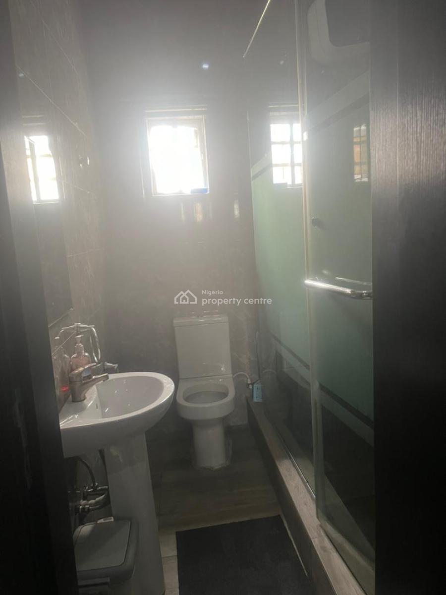 4 Unit 2 Bedroom Apartment and 2 Unit of 1 Bedroom Apartment, Lekki Phase 1, Lekki, Lagos, Flat / Apartment for Sale