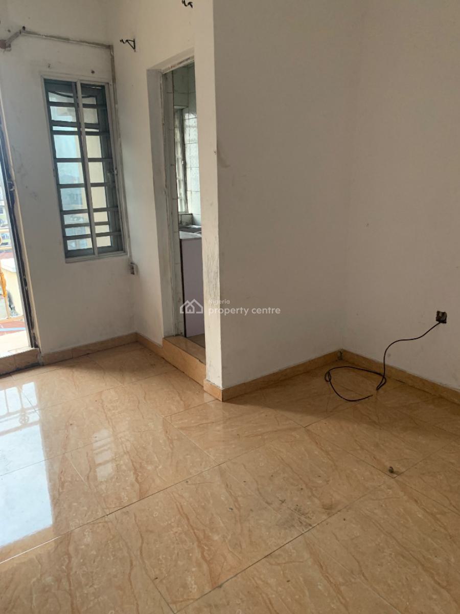 Lovely Mini Flat, Off Aborishade Street, Lawanson, Surulere, Lagos, Mini Flat (room and Parlour) for Rent