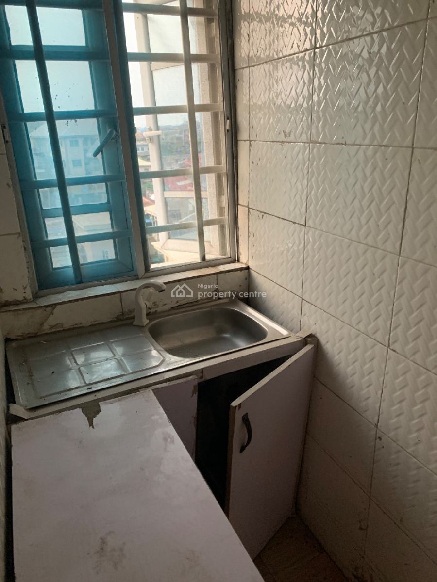 Lovely Mini Flat, Off Aborishade Street, Lawanson, Surulere, Lagos, Mini Flat (room and Parlour) for Rent