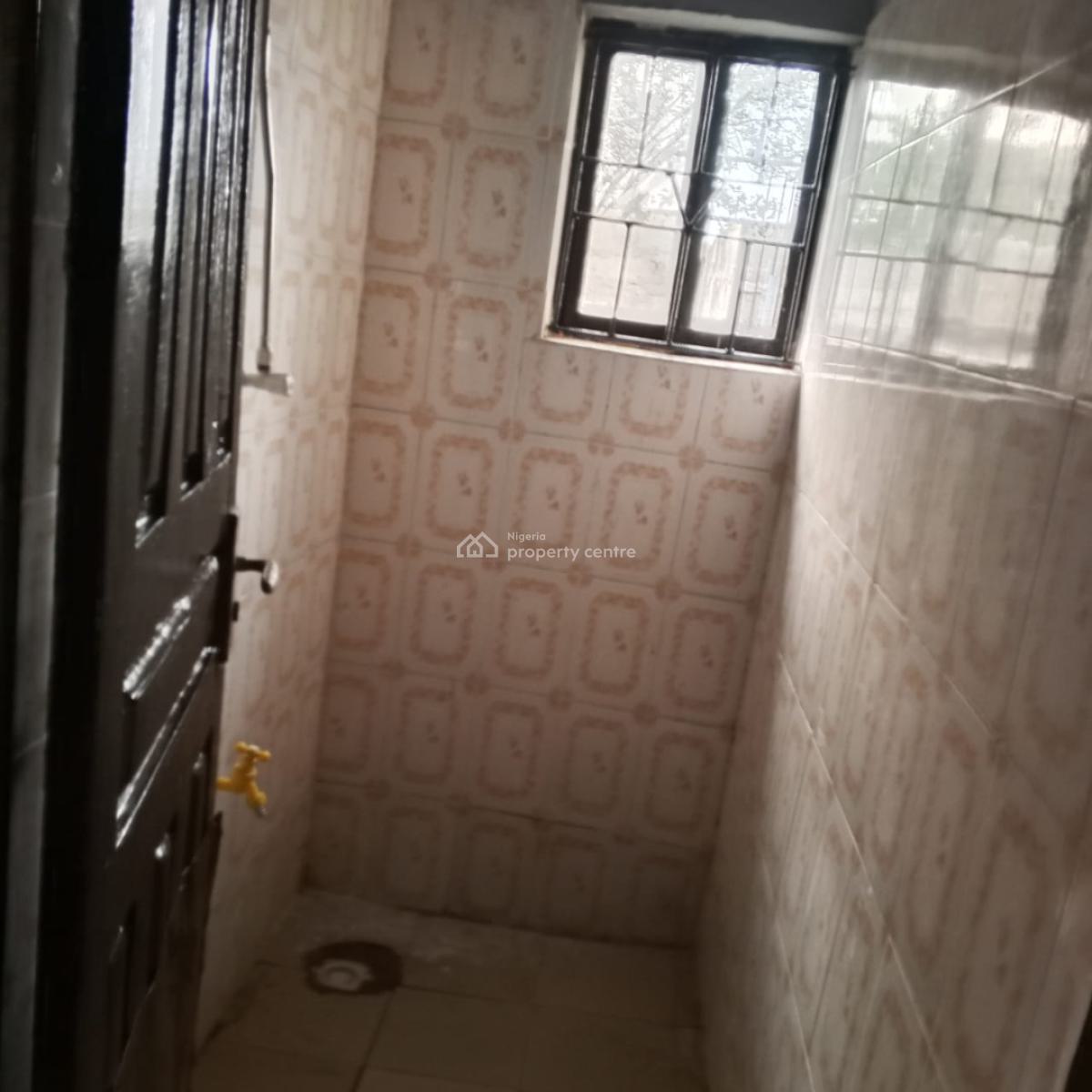 Lovely 2 Bedroom Flat, Off Alagbole Akute Road, Martins, Ojodu Berger, Ojodu, Lagos, Flat / Apartment for Rent