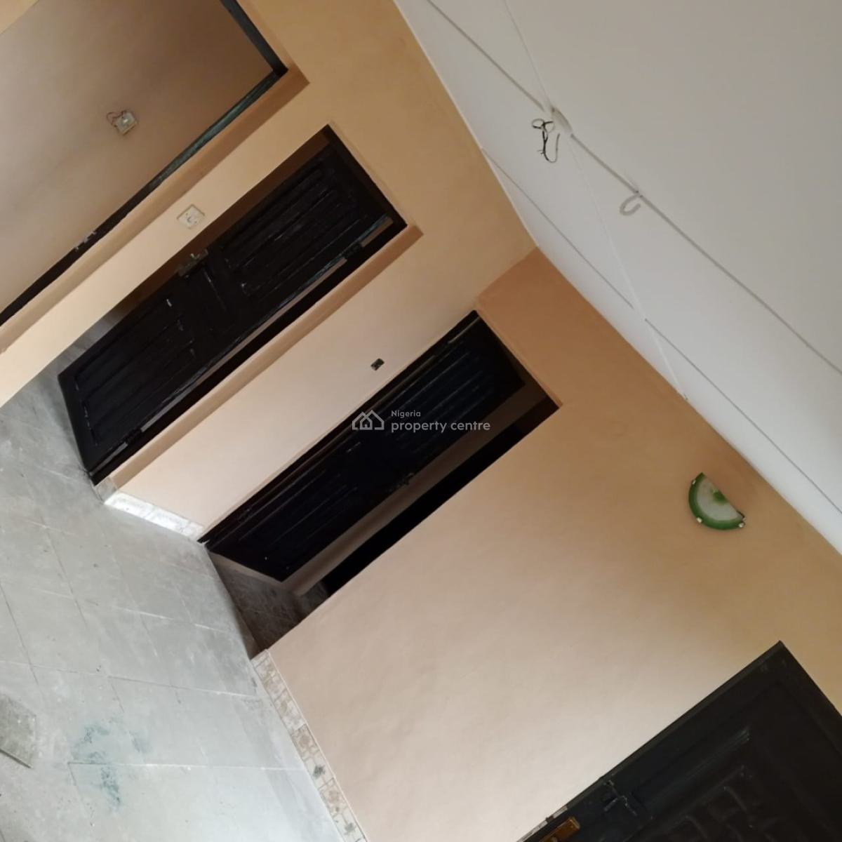 Lovely 2 Bedroom Flat, Off Alagbole Akute Road, Martins, Ojodu Berger, Ojodu, Lagos, Flat / Apartment for Rent
