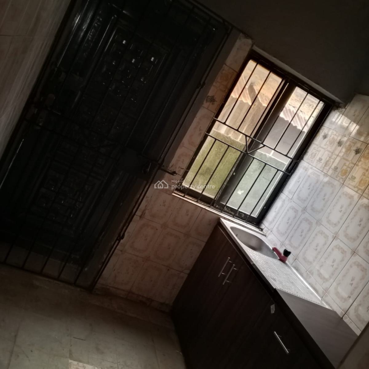 Lovely 2 Bedroom Flat, Off Alagbole Akute Road, Martins, Ojodu Berger, Ojodu, Lagos, Flat / Apartment for Rent