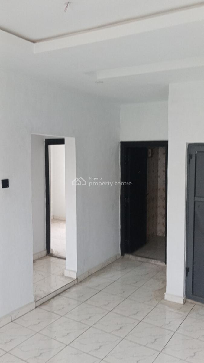Very Cosy 2 Bed Upstairs Unit Video Available, United Estate, Sangotedo, Ajah, Lagos, Flat / Apartment for Rent