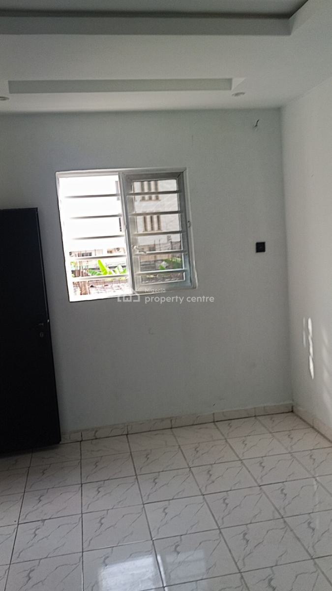 Very Cosy 2 Bed Upstairs Unit Video Available, United Estate, Sangotedo, Ajah, Lagos, Flat / Apartment for Rent