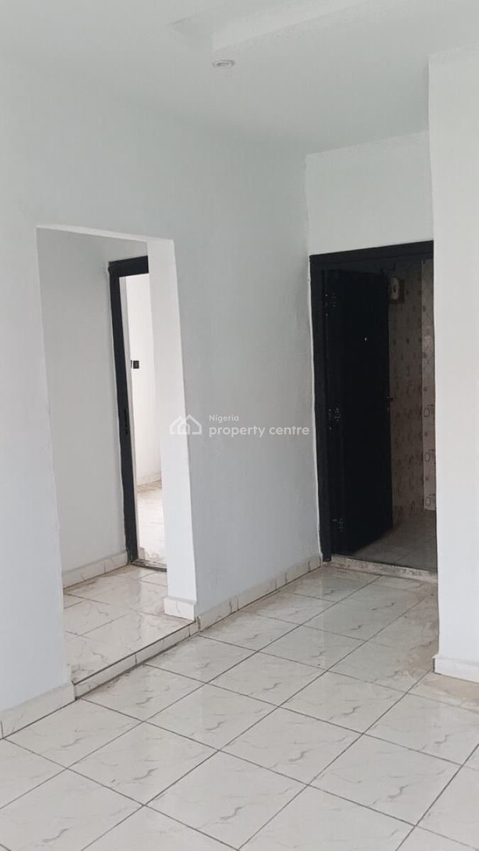 Very Cosy 2 Bed Upstairs Unit Video Available, United Estate, Sangotedo, Ajah, Lagos, Flat / Apartment for Rent