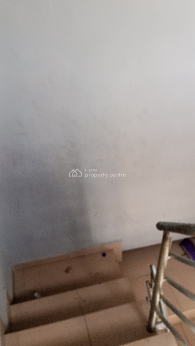 Very Cosy 2 Bed Upstairs Unit Video Available, United Estate, Sangotedo, Ajah, Lagos, Flat / Apartment for Rent