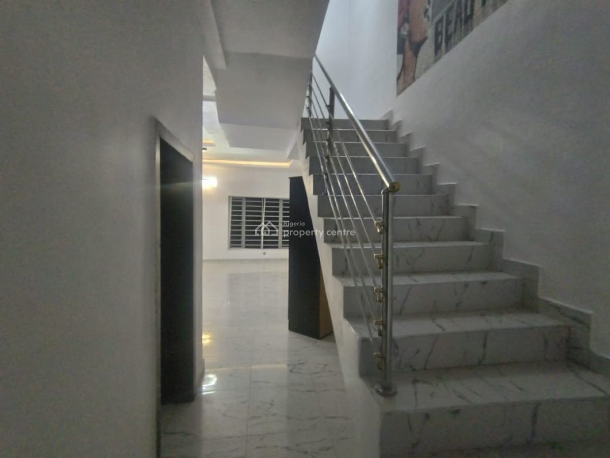 Well-designed 4-bedroom Semi Detached Duplex + Bq, Osapa, Lekki, Lagos, Semi-detached Duplex for Rent