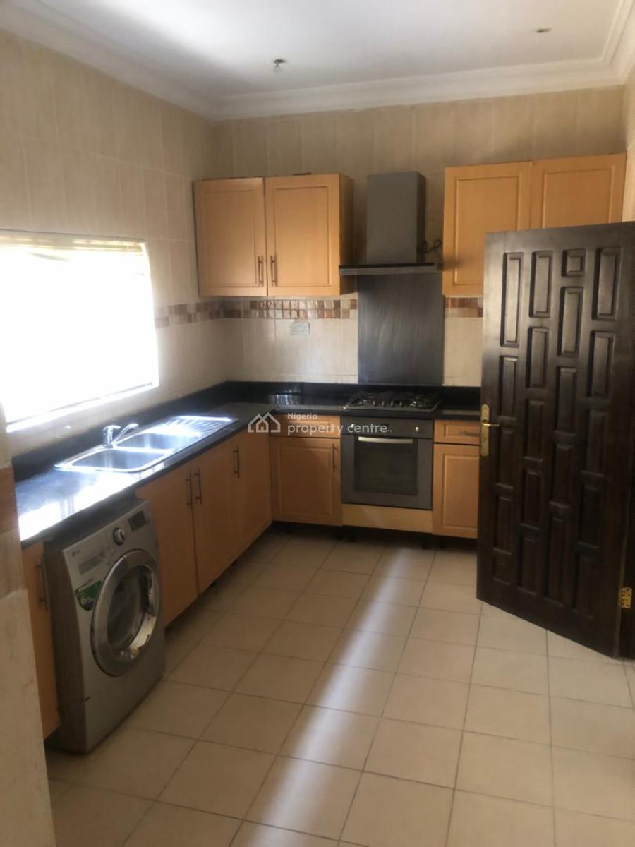 3 Bedrooms Flat / Apartment with Bq, Lekki Phase 1, Lekki, Lagos, Flat / Apartment for Rent