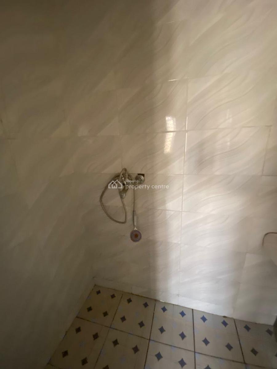 Three (3) Bedrooms Flat, Up, Brains and Hammers Estate, Life Camp, Abuja, Flat / Apartment for Rent