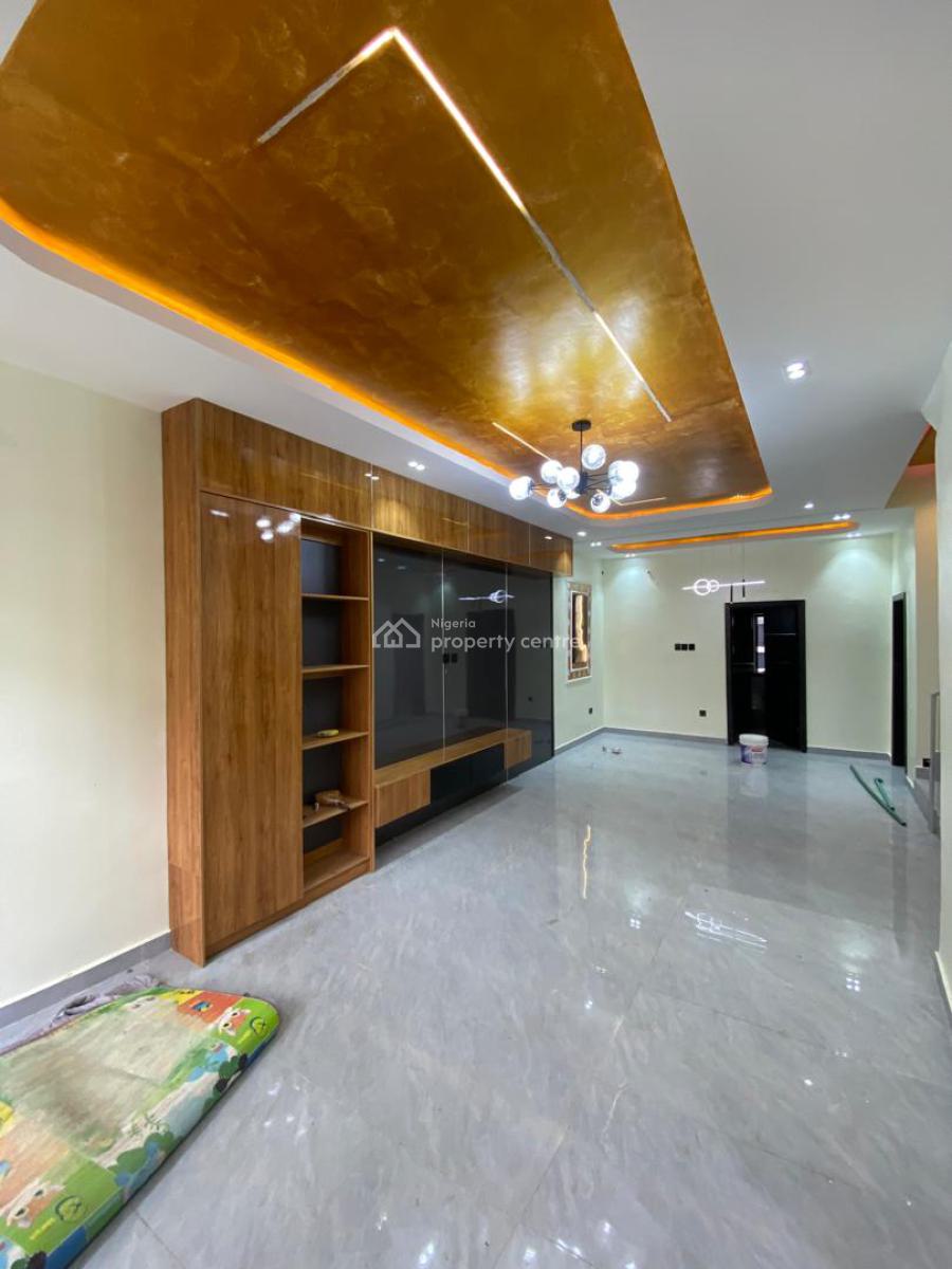 5 Bedroom Contemporary Design  Duplex  with 1 En-suite Maid Room, Osapa, Lekki, Lagos, Detached Duplex for Sale