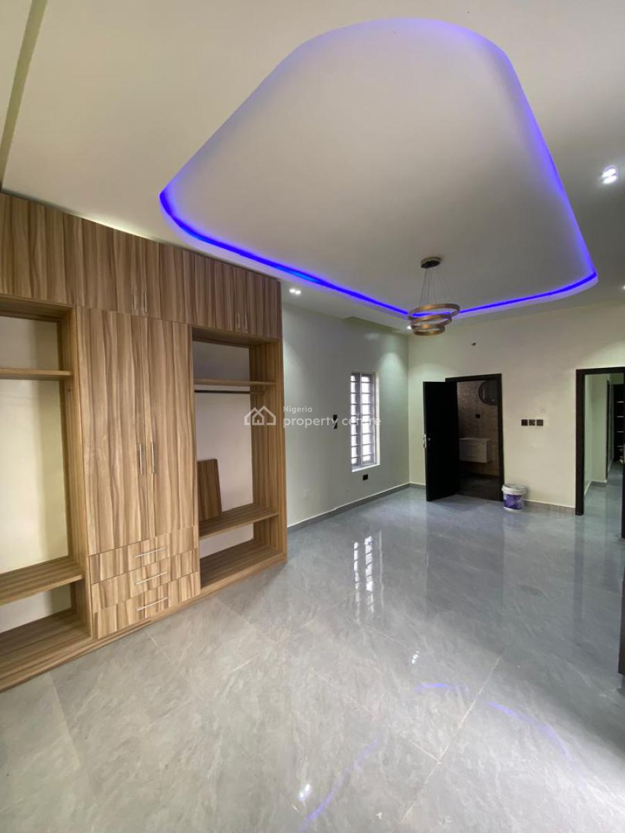 5 Bedroom Contemporary Design  Duplex  with 1 En-suite Maid Room, Osapa, Lekki, Lagos, Detached Duplex for Sale