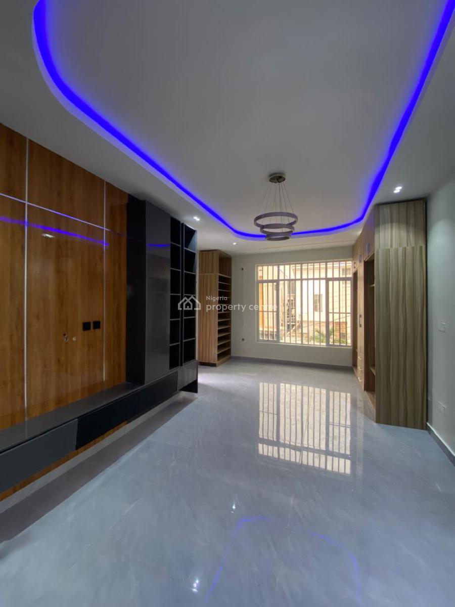 5 Bedroom Contemporary Design  Duplex  with 1 En-suite Maid Room, Osapa, Lekki, Lagos, Detached Duplex for Sale