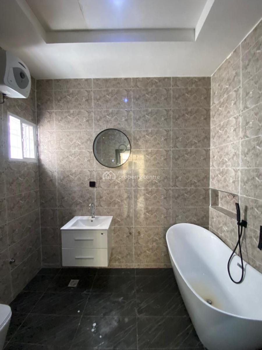 5 Bedroom Contemporary Design  Duplex  with 1 En-suite Maid Room, Osapa, Lekki, Lagos, Detached Duplex for Sale