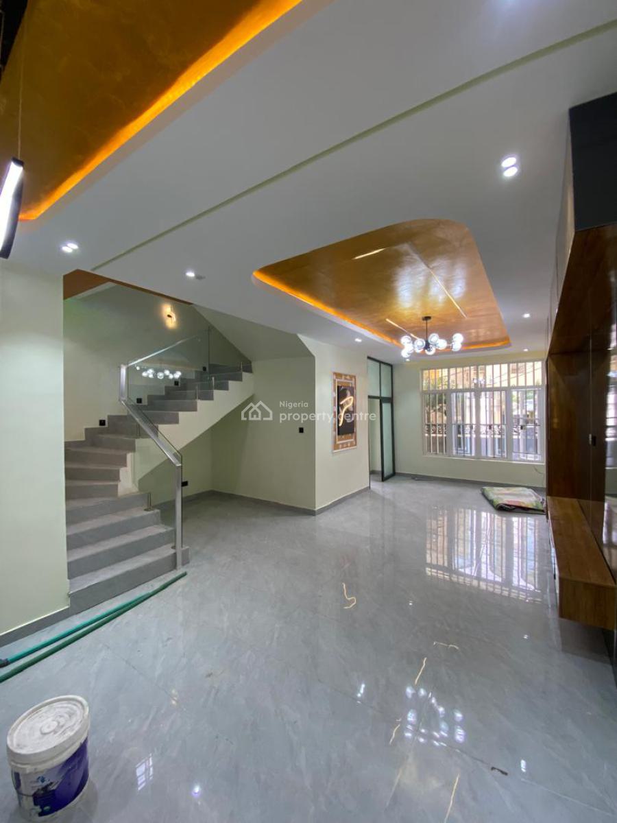 5 Bedroom Contemporary Design  Duplex  with 1 En-suite Maid Room, Osapa, Lekki, Lagos, Detached Duplex for Sale