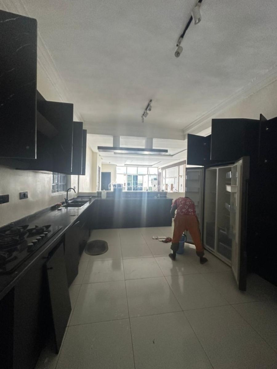 3 Bedroom Flat with Fitted Kitchen, Palace Road, Oniru, Victoria Island (vi), Lagos, Flat / Apartment for Rent