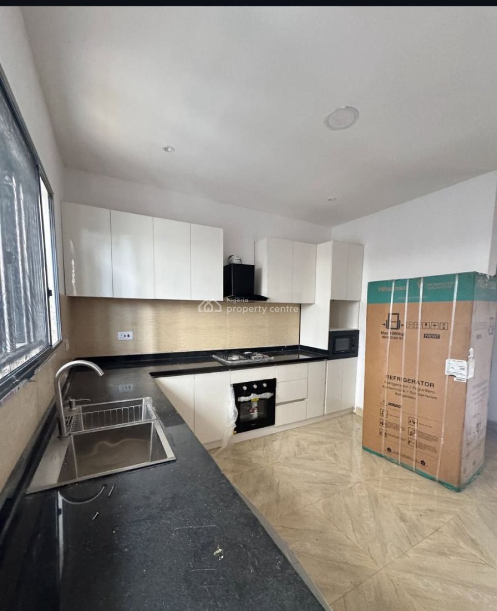 4 Bedroom Terrace with Bq Lekki Phase 1, Lekki Phase 1, Lekki, Lagos, Terraced Duplex for Rent
