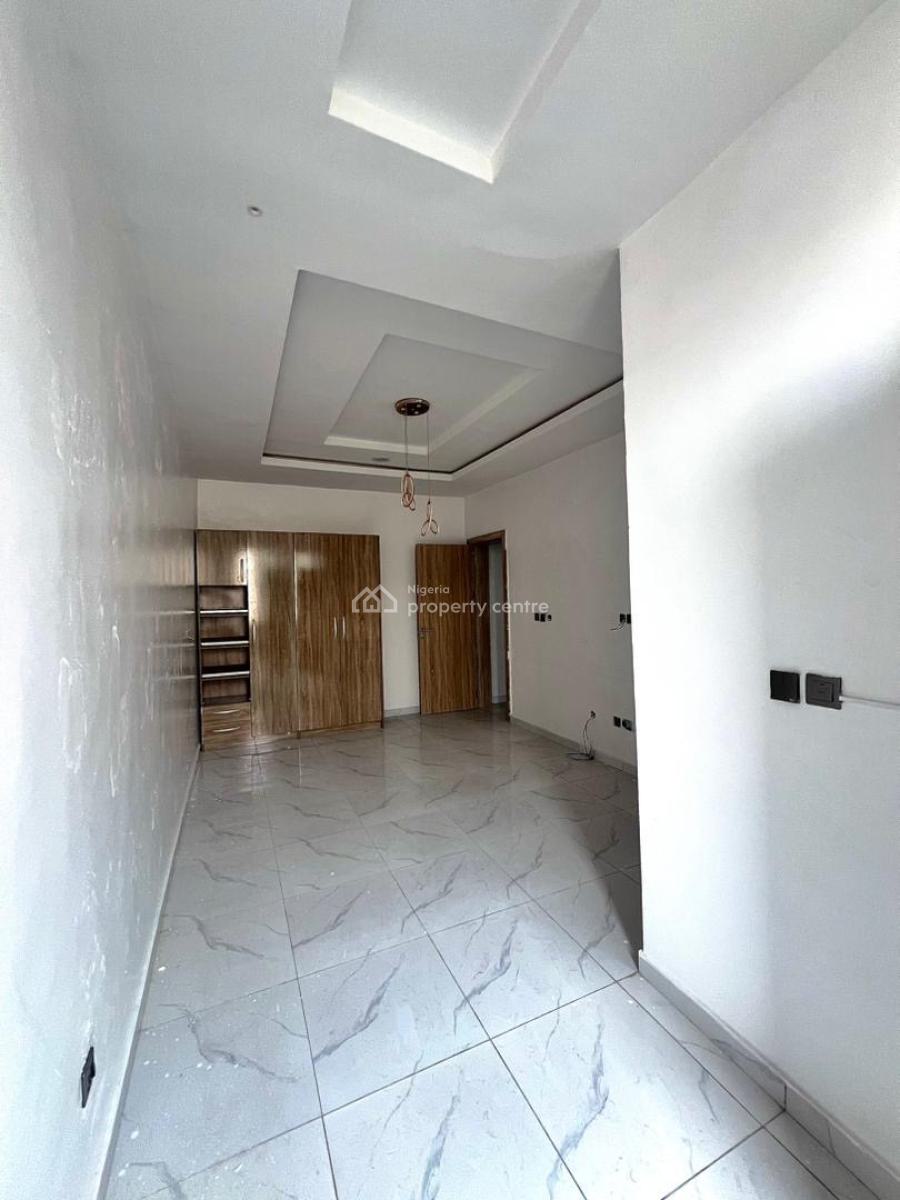 Exquisite Spacious 2 Bedroom Apartment with Pool, Ologolo, Lekki, Lagos, Flat / Apartment for Sale