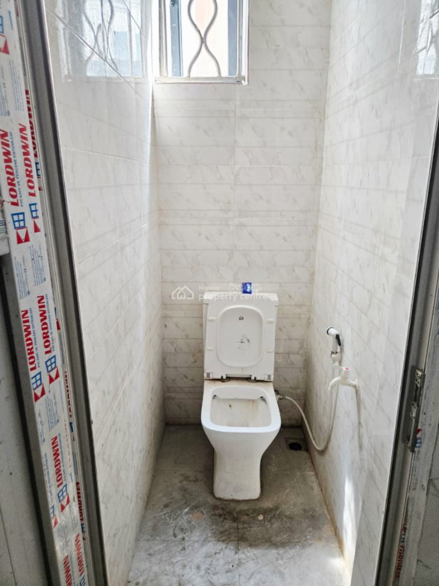 Brand New Commercial Property, Lekki Expressway, Lekki, Lagos, Shop for Rent