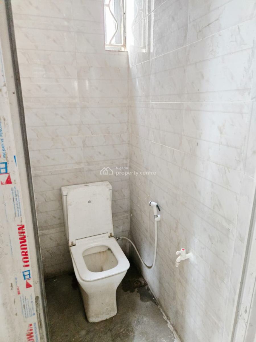 Brand New Commercial Property, Lekki Expressway, Lekki, Lagos, Shop for Rent