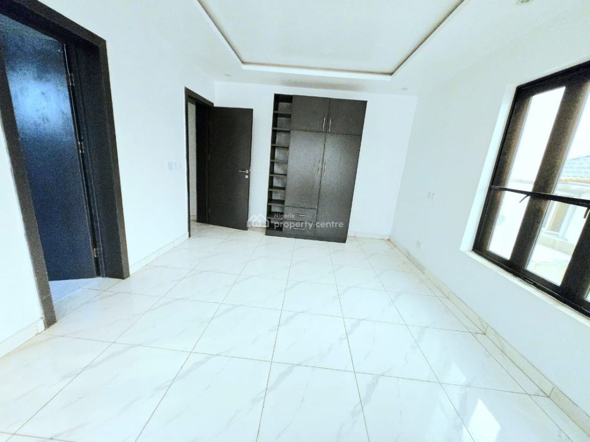 Brand New 2-bedroom Apartment, Lekki Phase 1, Lekki, Lagos, Flat / Apartment for Sale