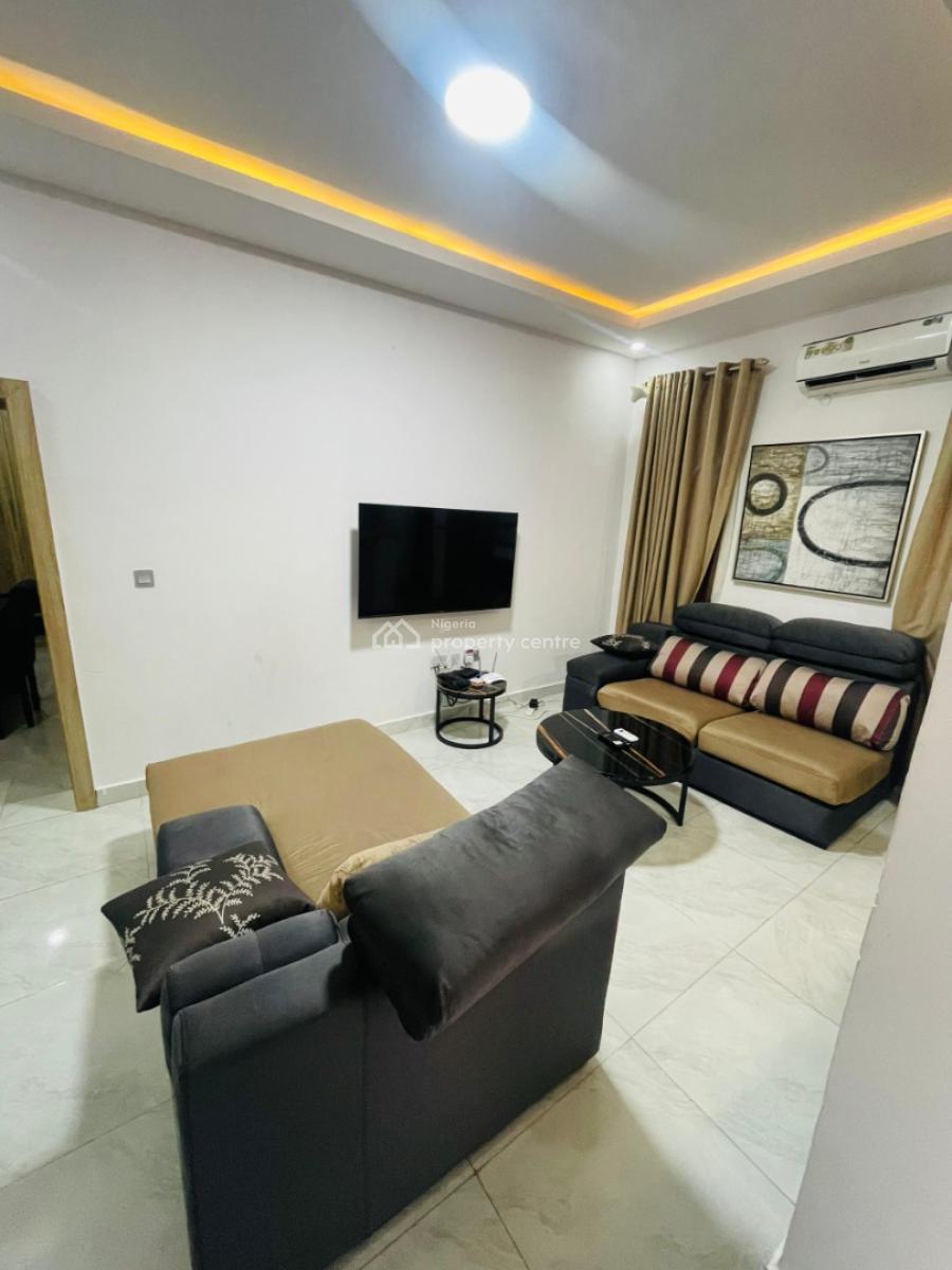 a Luxury 1-bedroom Serviced Apartment, Ikota Gra, Lekki, Lagos, Mini Flat (room and Parlour) Short Let