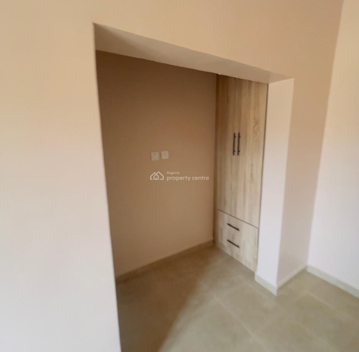 Sharp Standard 3 Bedroom Flat, Main Gwarinpa, Gwarinpa, Abuja, Flat / Apartment for Rent