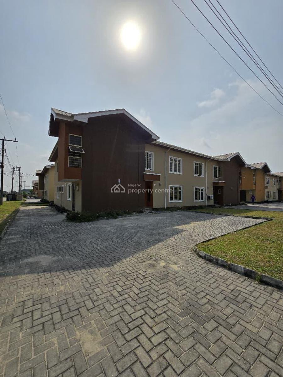 Neatly Built 3 Bedroom Apartment, Chois Oasis Estate, Abijo Gra, Sangotedo, Ajah, Lagos, Flat / Apartment for Sale