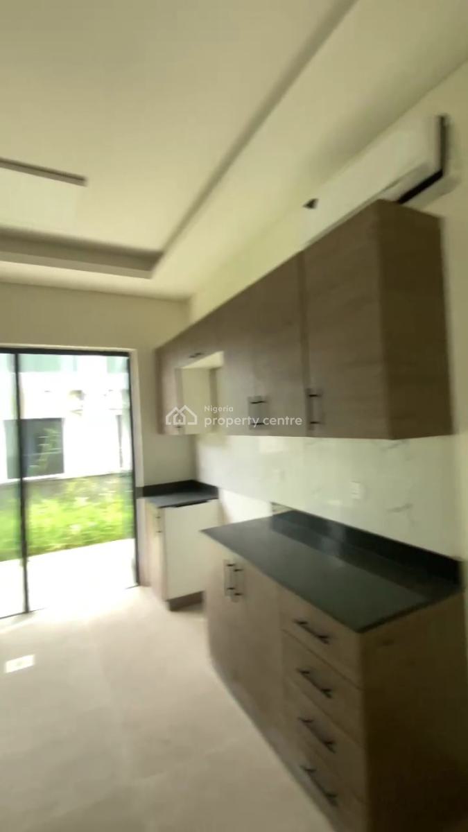 Lovely 4bedroom Semi-detached Duplex with Bq, Mayegun Beach Estate, Lekki, Lagos, Semi-detached Duplex for Rent